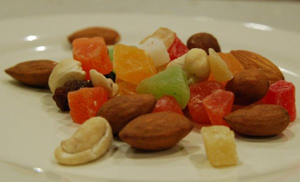 Almonds-and-Dried-fruits